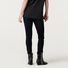 Load image into Gallery viewer, Maternity Jeans Skinny Over the Belly Black Denim