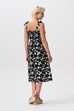 Load image into Gallery viewer, Maternity Dress Flowers