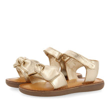 Load image into Gallery viewer, Sandals with Bow Metallic Gold