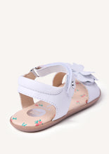 Load image into Gallery viewer, Barefoot Sandal Butterfly Gold and White