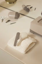 Load image into Gallery viewer, Brush & Comb Set Almond
