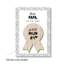 Load image into Gallery viewer, Ansichtkaart + Medaille Button Lieve Papa