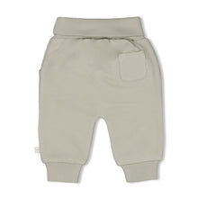 Load image into Gallery viewer, Pants Picnic Party