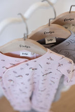 Load image into Gallery viewer, Suit with Hat Giftset Animals