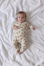 Load image into Gallery viewer, Suit with Hat Giftset Croissant