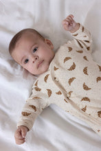 Load image into Gallery viewer, Suit with Hat Giftset Croissant