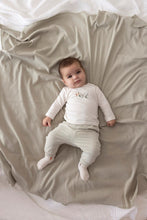 Load image into Gallery viewer, Sock Eat Your Veggies