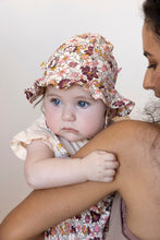 Load image into Gallery viewer, Hat Sunhat AOP Wild Flowers