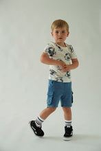 Load image into Gallery viewer, Shirt AOP Catch Me If You Can