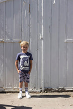 Load image into Gallery viewer, Shirt The Getaway