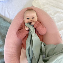 Load image into Gallery viewer, Nursing Cape Mom'n Play Green