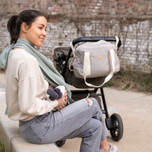 Load image into Gallery viewer, Nursing Cape Mom'n Play Green