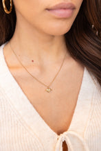 Load image into Gallery viewer, Necklace Heart Planet