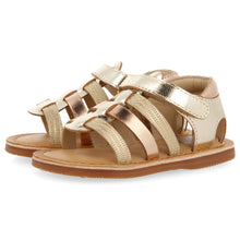 Load image into Gallery viewer, Sandal Metallic Gold Straps