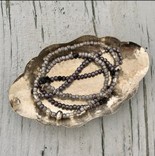 Load image into Gallery viewer, Bowl Hammered Brass