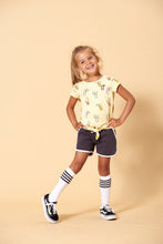 Load image into Gallery viewer, Socks Blue Hearts