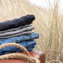 Load image into Gallery viewer, Jeans Basics