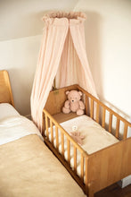 Load image into Gallery viewer, Bed Veil Vintage Wild Rose
