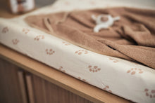 Load image into Gallery viewer, Changing Pad Cover 50*70 Twig Wild Rose
