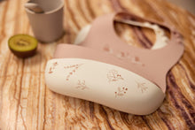 Load image into Gallery viewer, Bib Silicone Lovely Birds, 2 pcs
