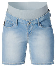 Load image into Gallery viewer, Maternity Jeans Short Light Blue
