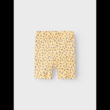 Load image into Gallery viewer, Short Bikershort Little Flowers, 2 colors
