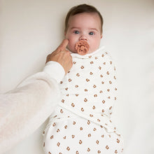 Load image into Gallery viewer, Wrapper Swaddle Mini Panther Soft Pink (0-3 months)
