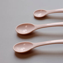 Load image into Gallery viewer, Weaning spoons for baby food, 3 colors
