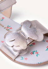 Load image into Gallery viewer, Barefoot Sandal Butterfly Gold and White
