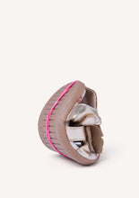 Load image into Gallery viewer, Barefoot Sandal Butterfly Gold and White
