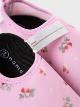 Load image into Gallery viewer, Swimshoes Strawberry
