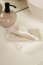 Load image into Gallery viewer, Brush &amp; Comb Set White
