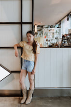 Load image into Gallery viewer, Jeans Short Blue Denim
