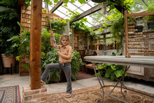 Load image into Gallery viewer, Blouse Sleeveless Sand
