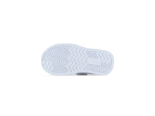 Load image into Gallery viewer, Sneaker Butterfly
