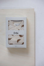 Load image into Gallery viewer, Suit with Hat Giftset Croissant
