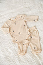 Load image into Gallery viewer, Romper Wrap AOP Rib Special Delivery
