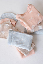 Load image into Gallery viewer, Hat Knit Bow
