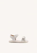 Load image into Gallery viewer, Sandal Barefoot Bow White &amp; Pink
