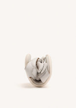 Load image into Gallery viewer, Sandal Barefoot Bow White &amp; Pink
