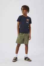 Load image into Gallery viewer, Shirt Chill, 2 styles
