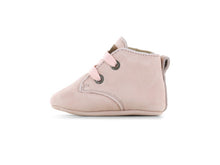 Load image into Gallery viewer, Newborn Soft Shoes Pink
