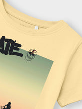 Load image into Gallery viewer, Shirt Skate, 3 styles
