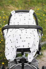Load image into Gallery viewer, Sun Canopy Infant Carseat Indians Black &amp; White

